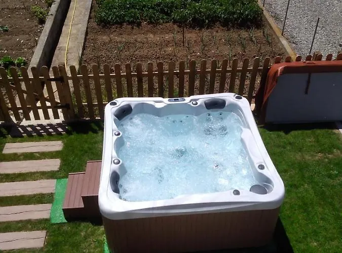 Rural Casa Paco Con Jacuzzi Exterior Y Barbacoa Aínsa